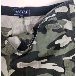 Fox Shorts Mens‎ 44 Green Camo Cargo Pockets Military Flat Front Utility Outdoor